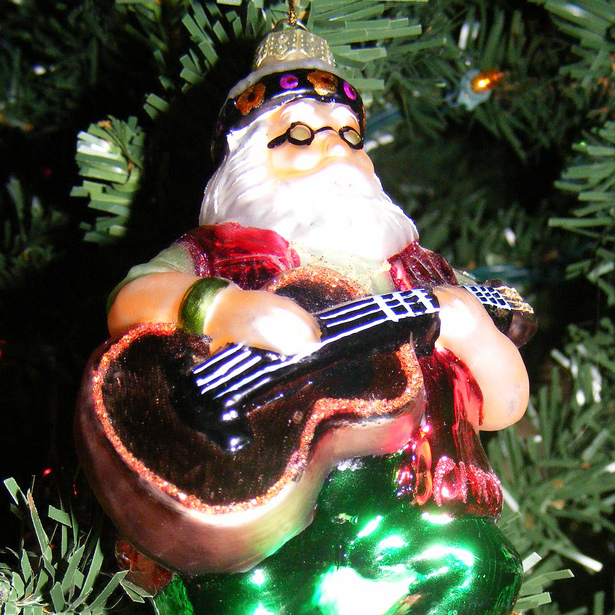 kitsch-Christmas-tunes-120