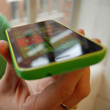 Nokia-Lumia-620_360
