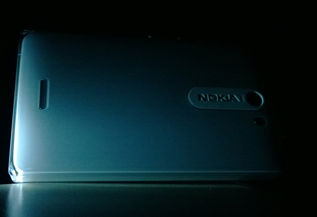 Nokia-Asha-502_details_featured02