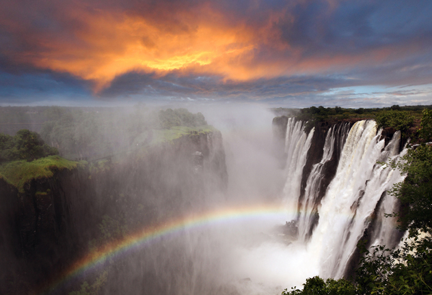 Victoria-Falls_feat