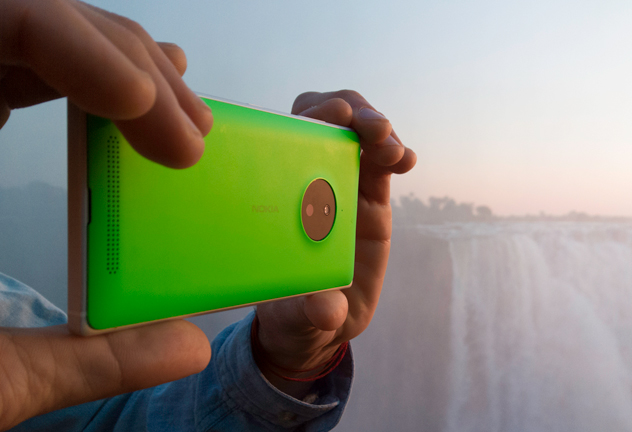 Stephen-Alvarez-Vic-Falls_feat