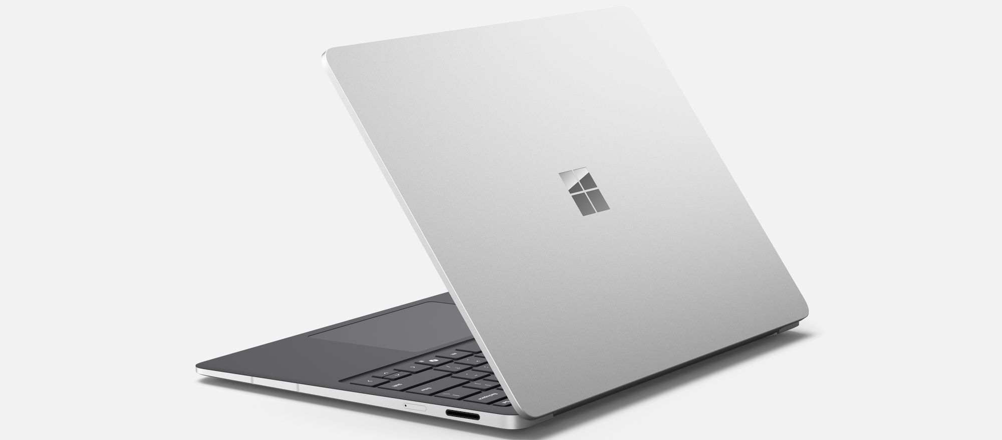法人向け Surface Laptop with 5G と Surface の Copilot+ PC でモバイル ワークの生産性を向上