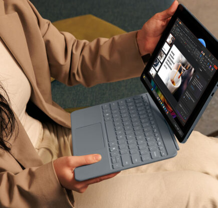日々の生活をもっと快適に: Surface Pro 12 インチ キーボードの裏側