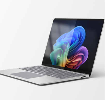 美しさの裏に隠れた技術: 法人向け Surface のディスプレイを支える高度なエンジニアリング