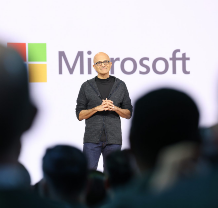 Microsoft Build 2026で講演するサトヤ ナデラ