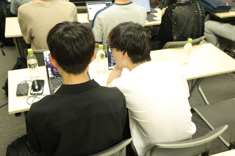 東京大学×クアルコム×マイクロソフトが開催「AI プログラミングハッカソン」