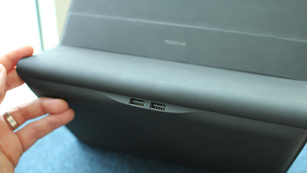Nokia-lumia-2520-1
