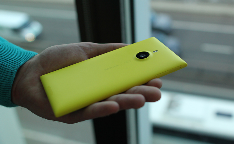 nokia-lumia-1520-2