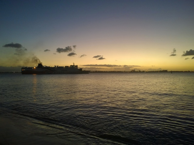 lumia 1020 ship passing at night