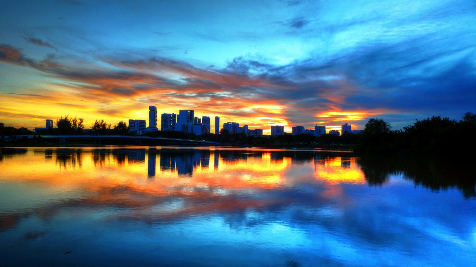 Vietnam80Lumias1