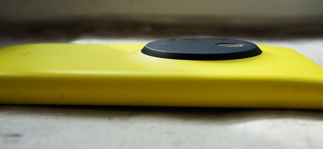 Nokia-Lumia-1020-camera-hump_02