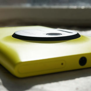 Nokia-Lumia-1020-camera-hump_square