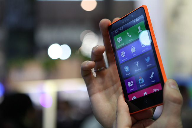 Nokia-XL_orange
