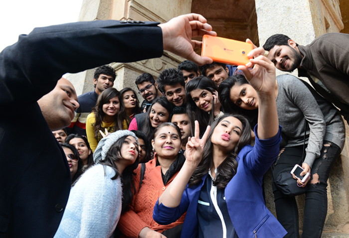 mid Nargis takes groupselfie at LodhiTomb to kickstart RomancingIndia on Lumia535
