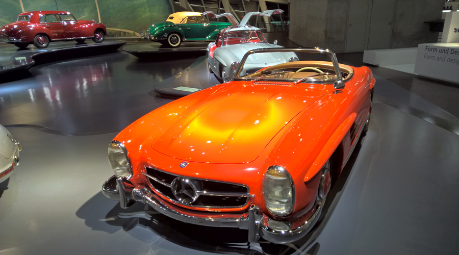 Mercedes-Benz-Museum_2