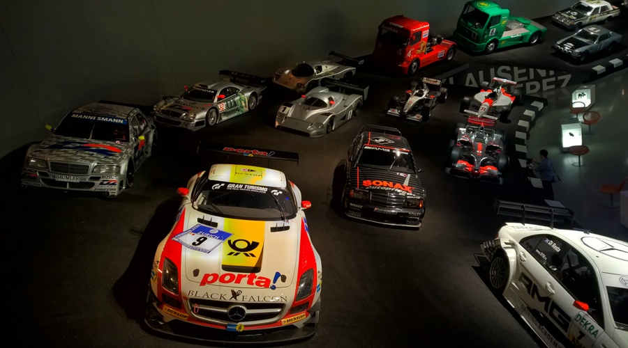 Mercedes-Benz-Museum_3