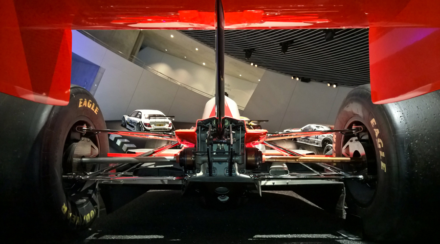 Mercedes-Benz-Museum_4