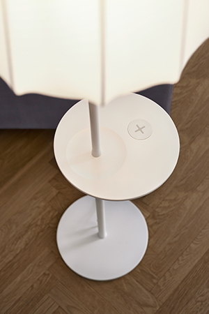 IKEA_lamp+table