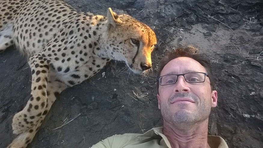 Stephen-Alvarez-with-a-cheetah_875