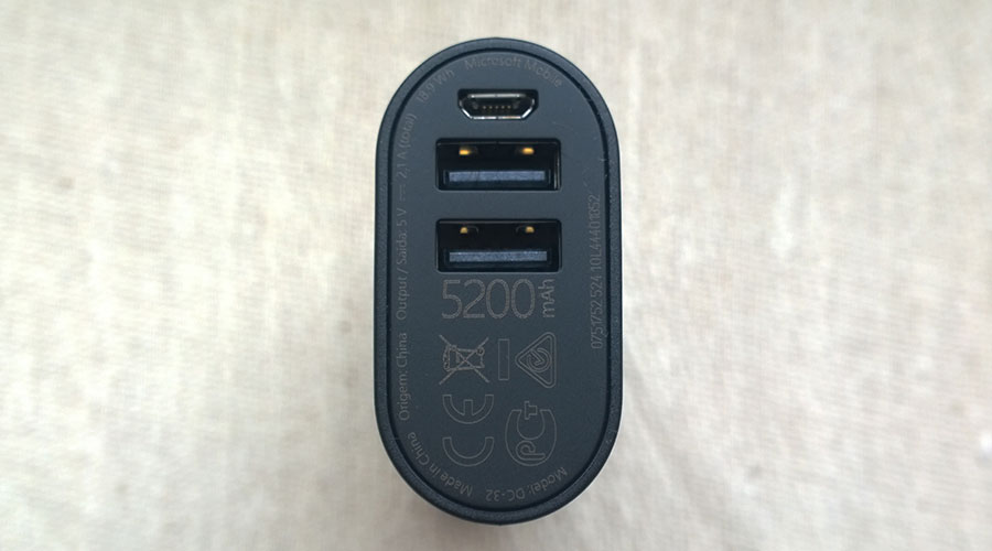 Microsoft-Portable-Dual-charger-gallery_bottom