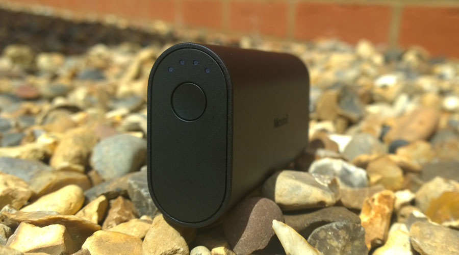 Microsoft-Portable-Dual-charger-gallery_edge