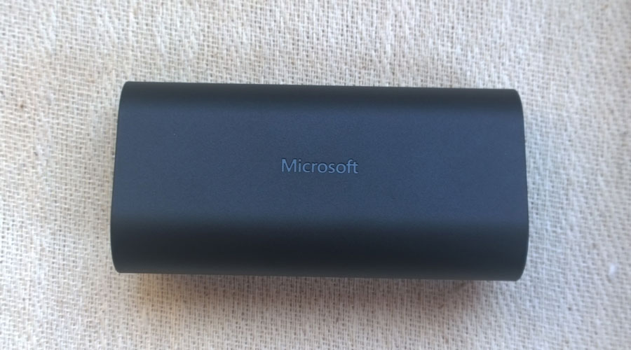 Microsoft-Portable-Dual-charger-gallery_front