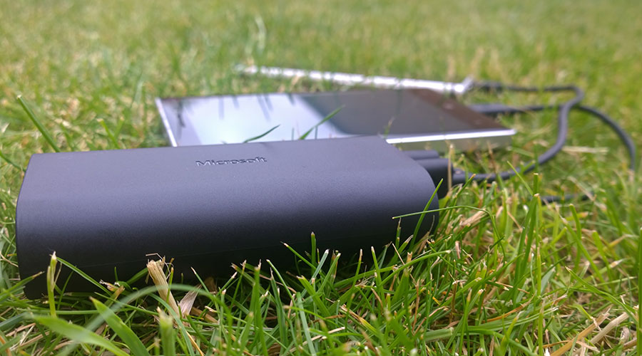 Microsoft-Portable-Dual-charger-gallery_two-Lumia