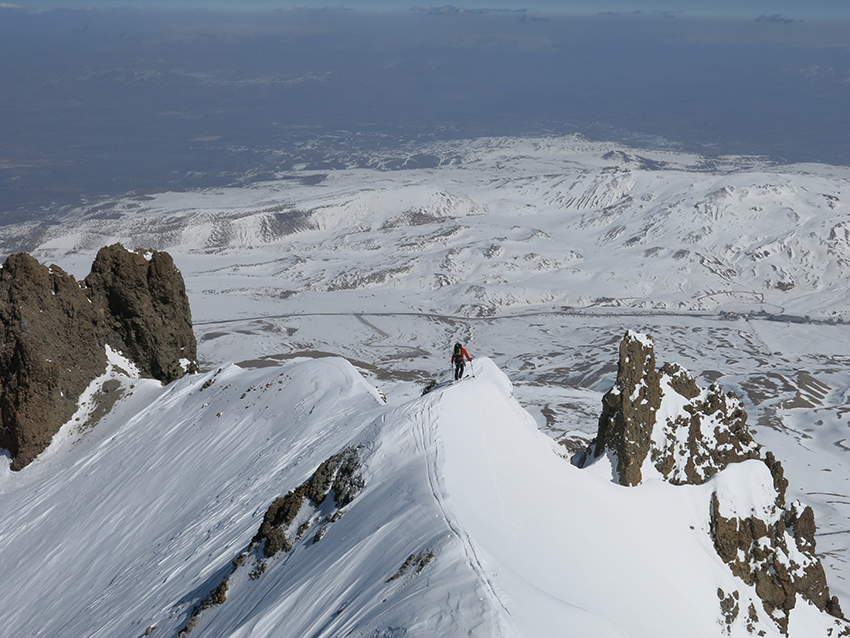 BODY_Extreme-Skiing1