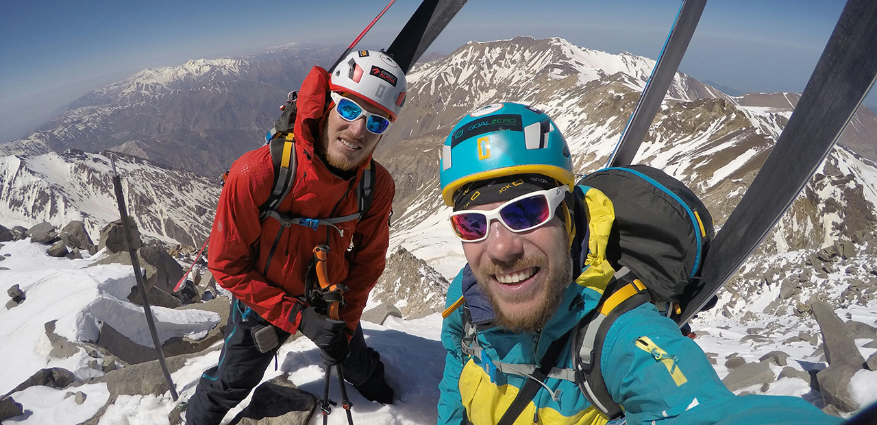 FEAT_New_Extreme-Skiing