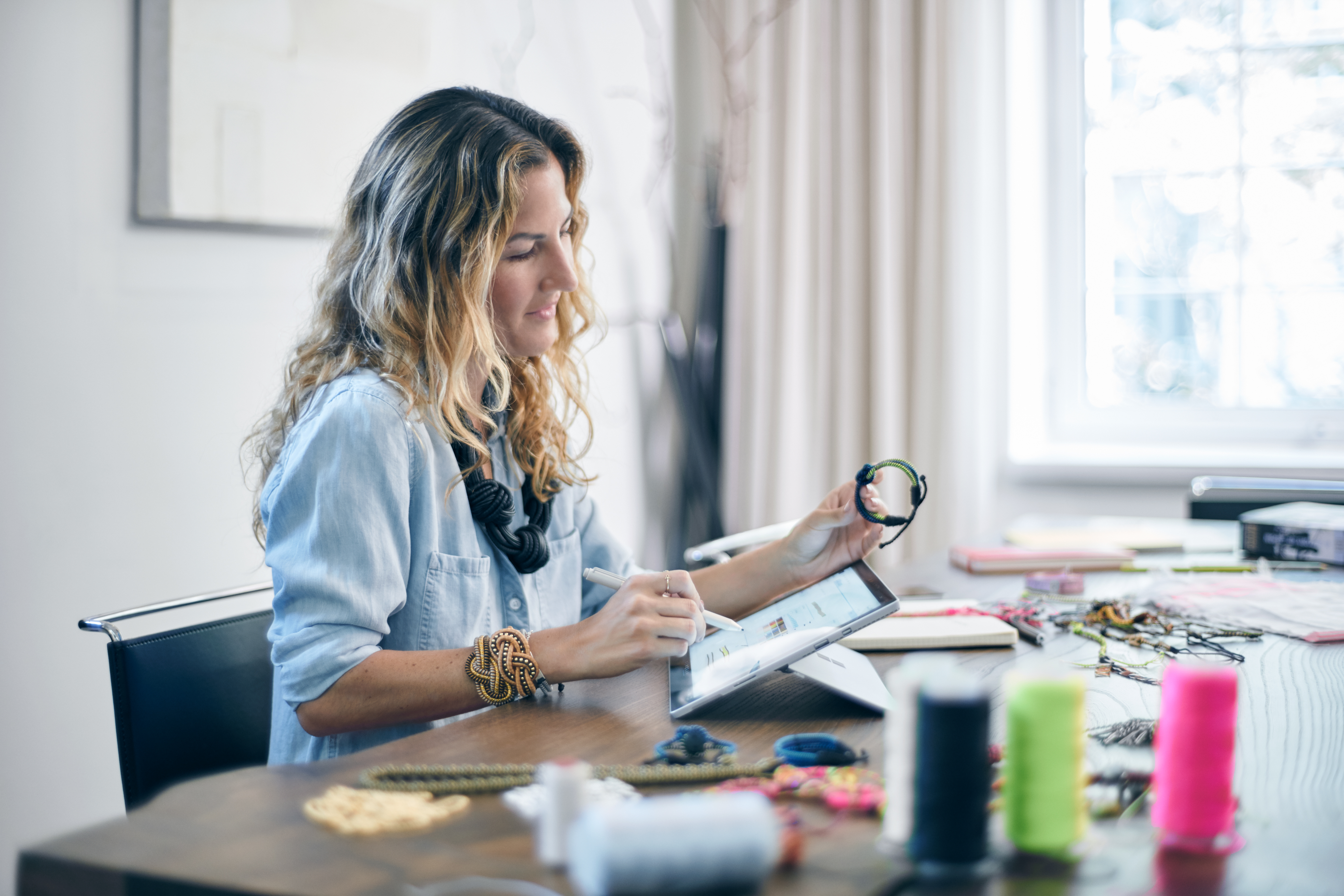 Ariela makes changes to jewelry design using her Surface.