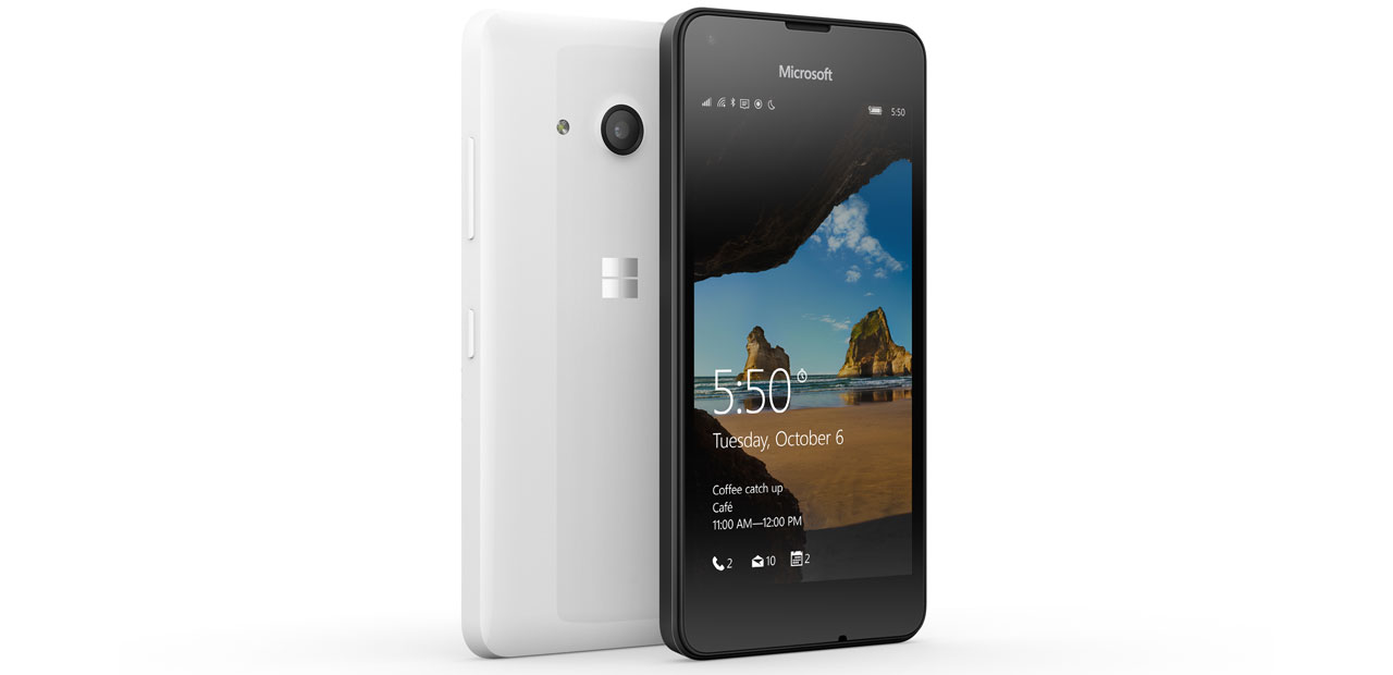 White and black Lumia 550, side by side.