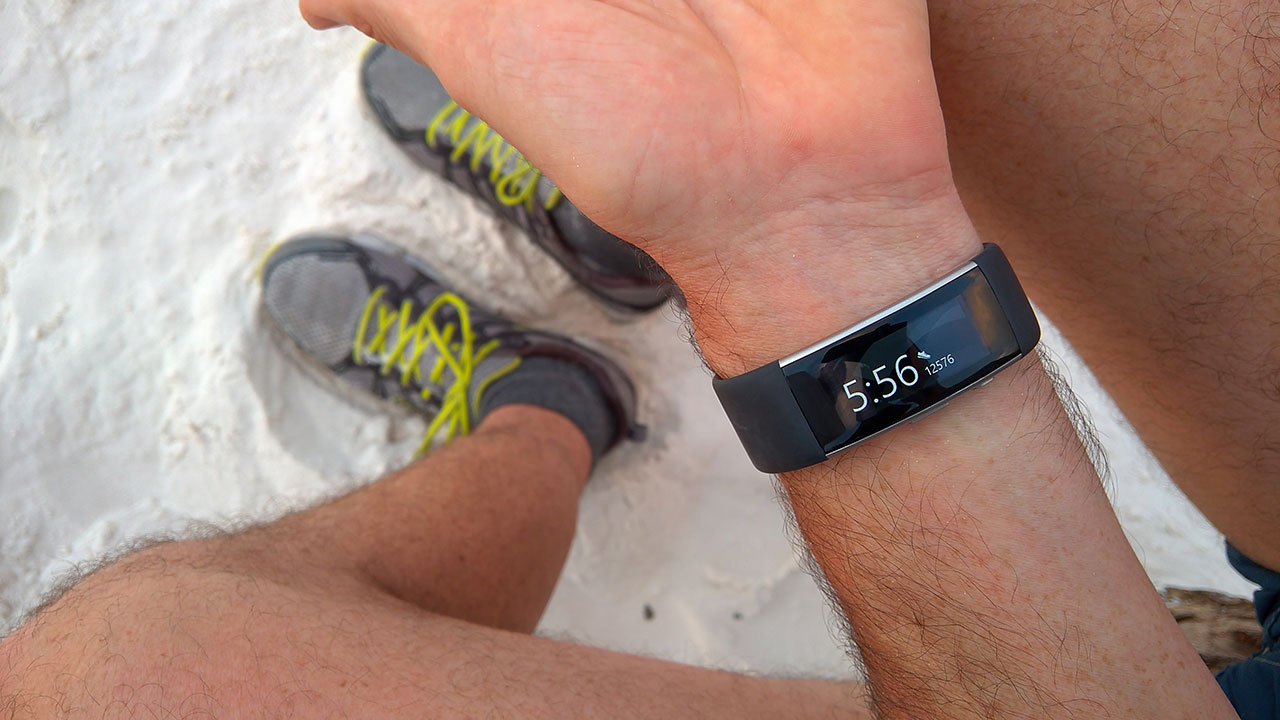 National Geographic photographer Stephen Alvarez using Micosoft Band 2.