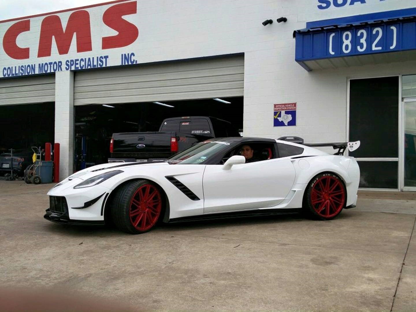 Surface fan Yen Hoang