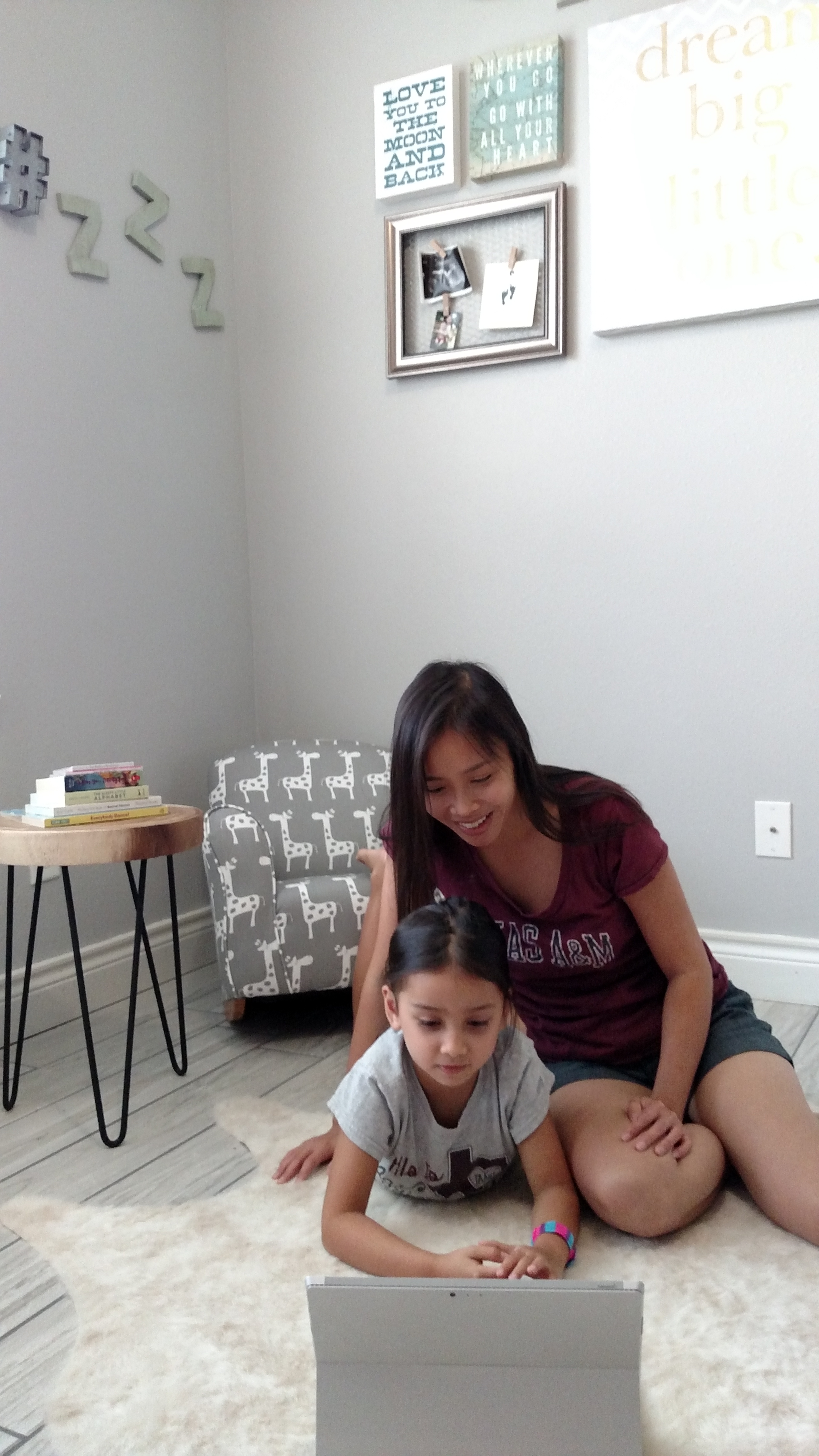 Surface fan Yen Hoang