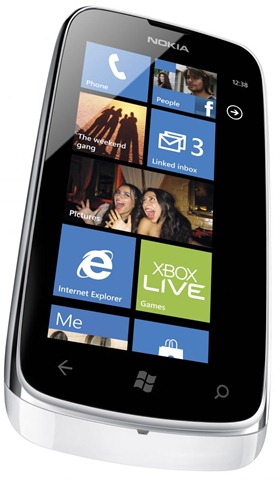 700-nokia-lumia-610-white