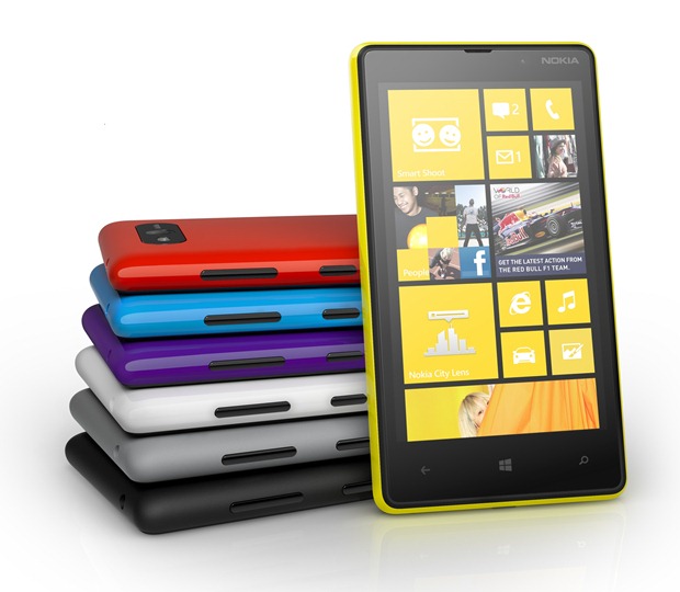  The Lumia 820 features a 4.3&rdquo; OLED Wide Video Graphics Array (WVGA) display, a 1.5 GHz Dual Core Snapdragon processor, and comes in an array of colors. 